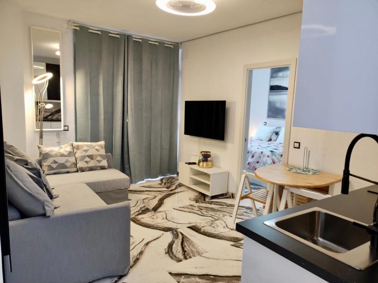 2 Bedrooms Flat + Balcony + Parking At Las Canteras Beach Las Palmas Exterior photo